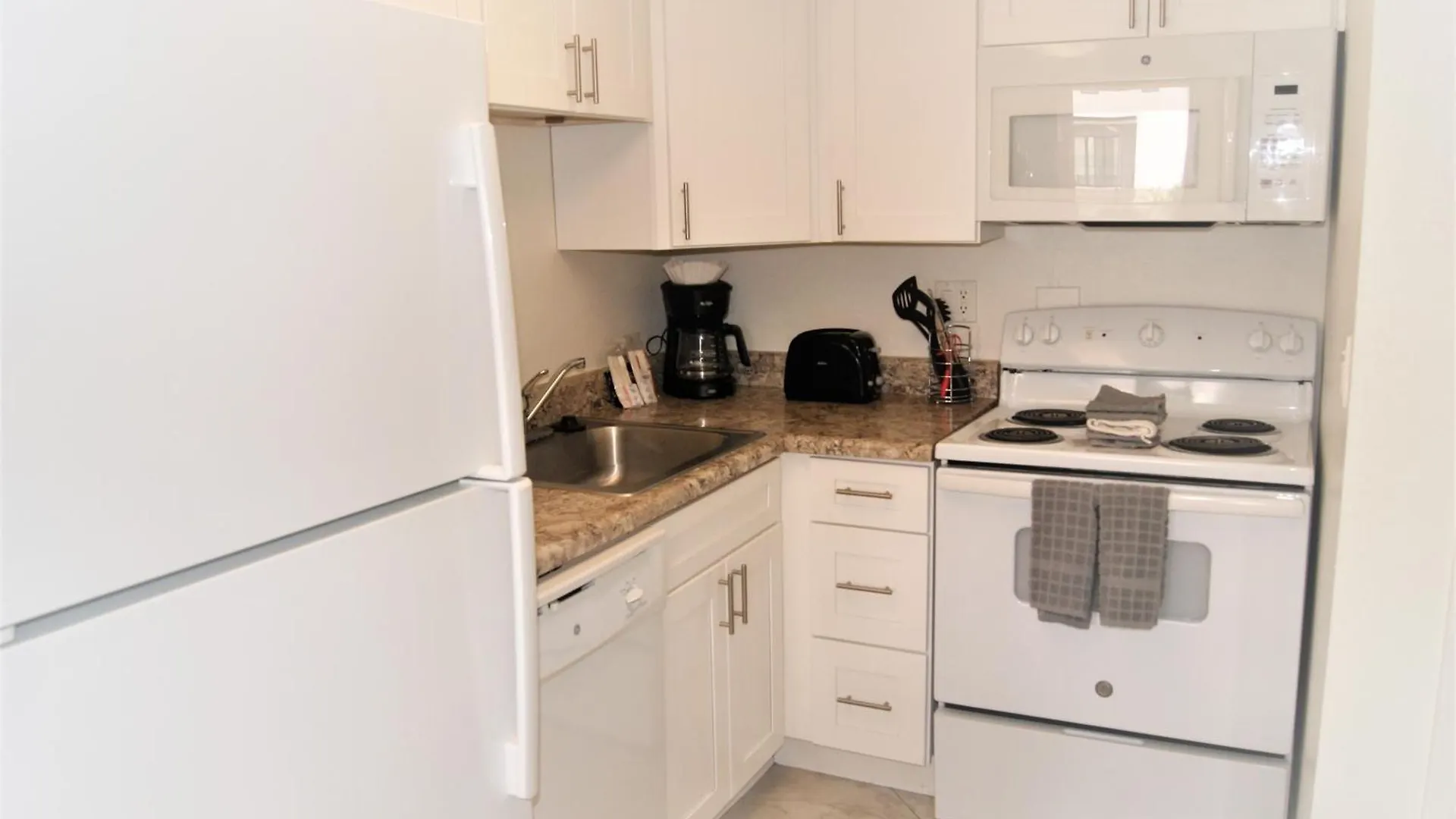 230 Fully Furnished 1Br Suite-Prime Location Scottsdale USA